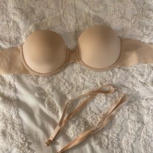 Victoria Secret Strapless Bra (comes with straps)